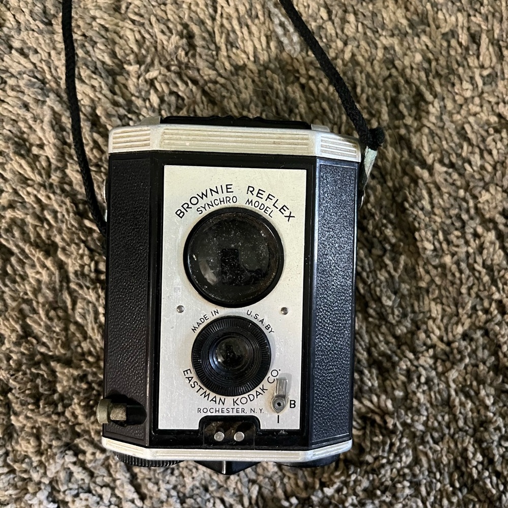 Eastman Kodak Brownie Reflex Synchro Vintage Collectible camera